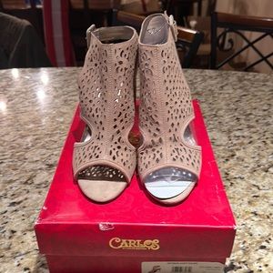 Carlos Santana nude suede heels size 10 New